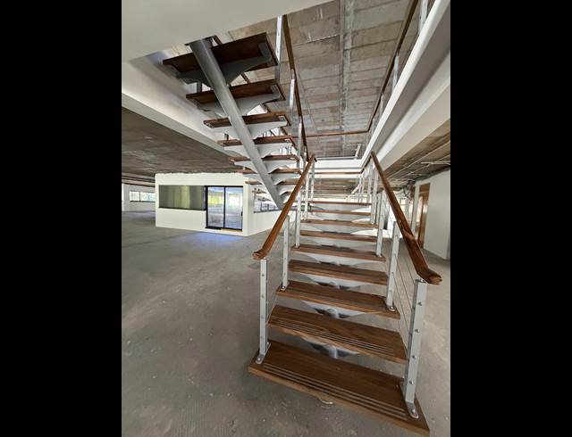 1,960M² BUILDING TO LET IN MOWBRAY