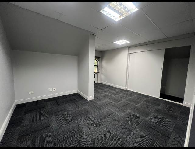 80M² SERVICED OFFICE TO LET IN ROSEBANK