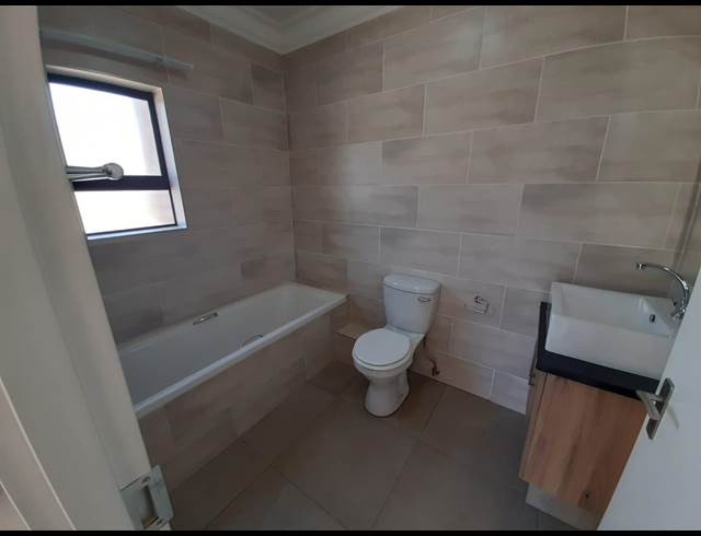 2 BEDROOM PROPERTY TO RENT IN OLYMPUS AH