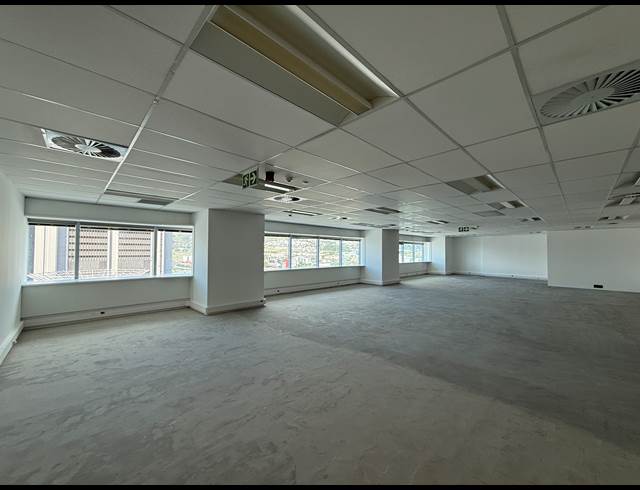 263M² OFFICE TO LET IN FORESHORE