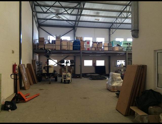 550M² WAREHOUSE RENTED IN AIRPORT INDUSTRIA