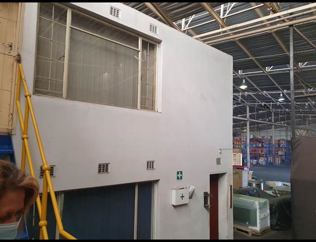 3,400M² WAREHOUSE TO LET IN SPARTAN