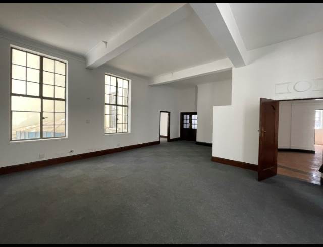 8,423M² BUILDING TO LET IN CAPE TOWN CITY CENTRE