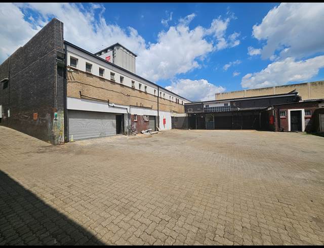 128M² MINI FACTORY TO LET IN PRETORIA WEST
