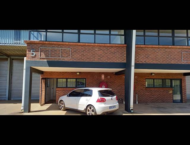 180M² WAREHOUSE TO LET IN WATERFALL