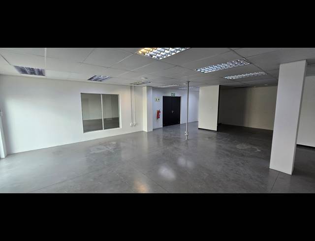 647M² WAREHOUSE TO LET IN KYA SANDS