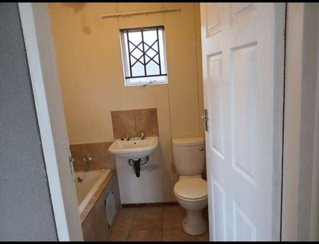2 BEDROOM FREESTANDING TO LET IN COSMO CITY