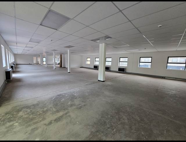 4,395M² OFFICE TO LET IN BEDFORDVIEW