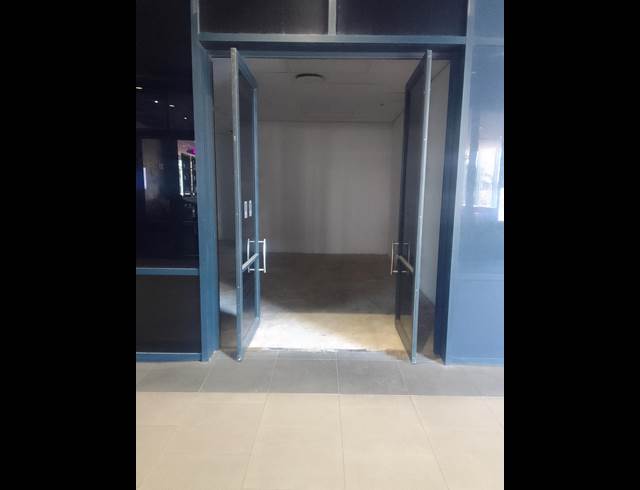 77M² RETAIL TO LET IN UMHLANGA RIDGE
