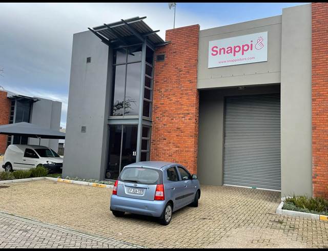 302M² WAREHOUSE TO LET IN STIKLAND INDUSTRIAL