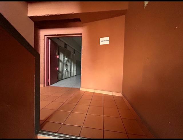 329M² CO-WORKING SPACE TO LET IN DENVER