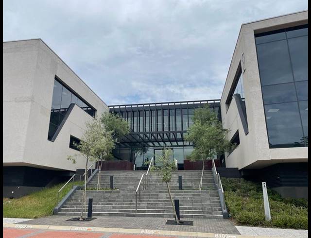 674M² OFFICE TO LET IN WATERFALL