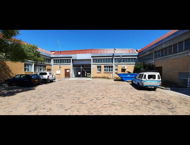 379M² WAREHOUSE TO LET IN MAITLAND