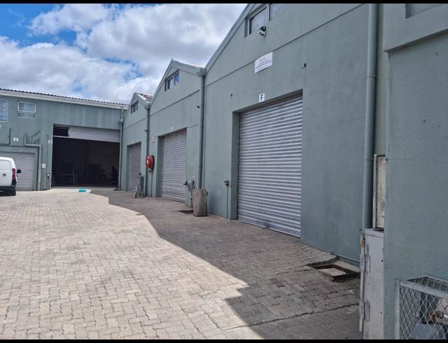 221M² WAREHOUSE TO LET IN BROADLANDS