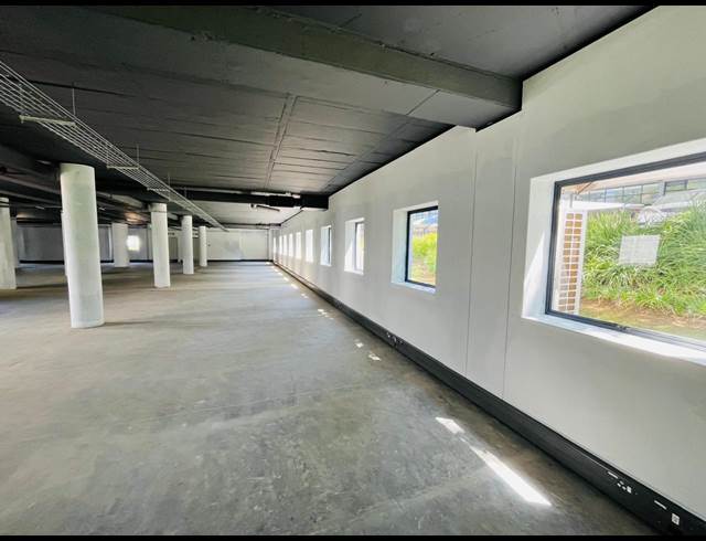 565M² OFFICE TO LET IN VORNA VALLEY