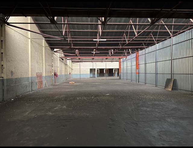 2,500M² WAREHOUSE TO LET IN BOOYSENS RESERVE