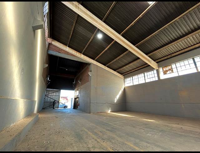 552M² WAREHOUSE TO LET IN EASTLEIGH