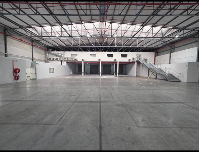 5,142M² WAREHOUSE TO LET IN MARCONI BEAM INDUSTRIA