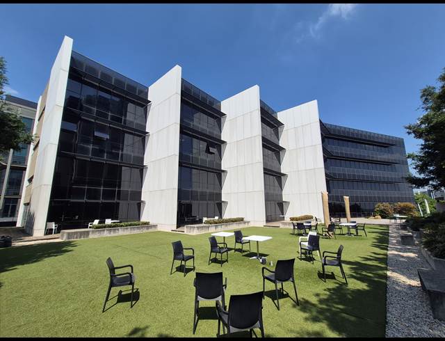 187M² OFFICE TO LET IN SANDTON CENTRAL