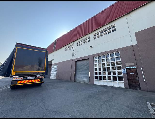 620M² WAREHOUSE TO LET IN NEW GERMANY