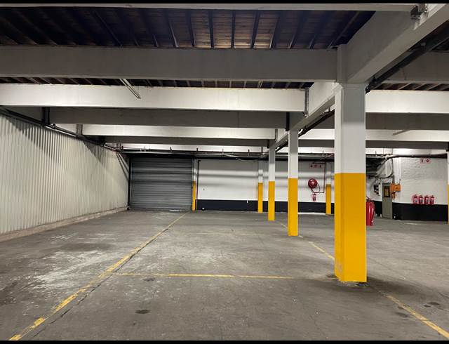3,470M² WAREHOUSE TO LET IN JACOBS