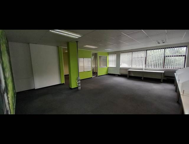 105M² OFFICE TO LET IN LONEHILL