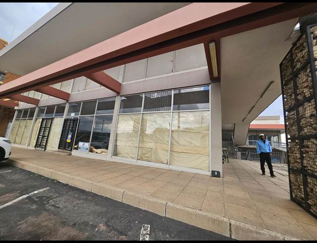 750M² SHOWROOM TO LET IN GEZINA