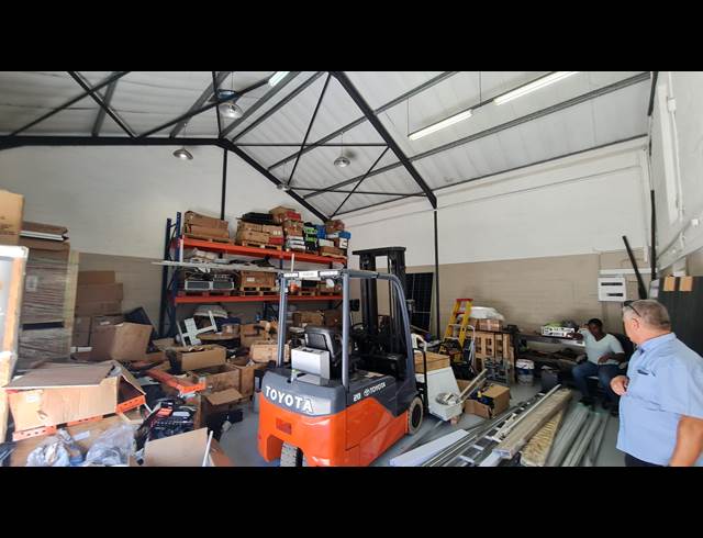 178M² WAREHOUSE TO LET IN DIEP RIVER