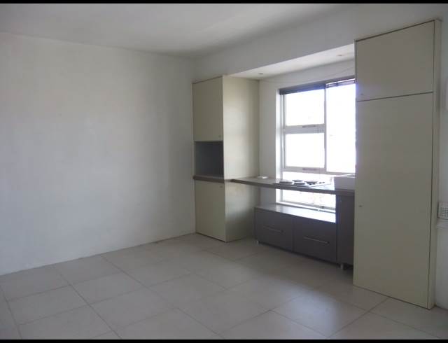 1 bed property to rent in WOODSTOCK