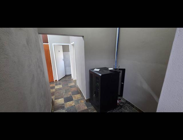 344M² OFFICE TO LET IN SONHEUWEL