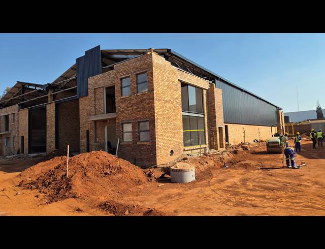 515M² WAREHOUSE TO LET IN BARTLETT