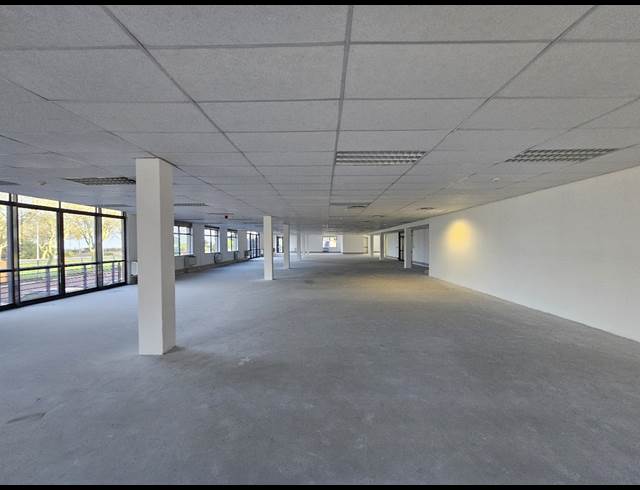 1,014M² OFFICE TO LET IN PLATTEKLOOF