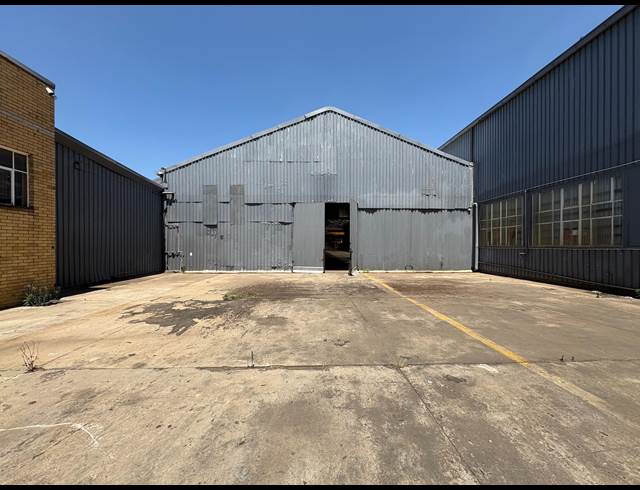998M² WAREHOUSE TO LET IN GERMISTON CENTRAL