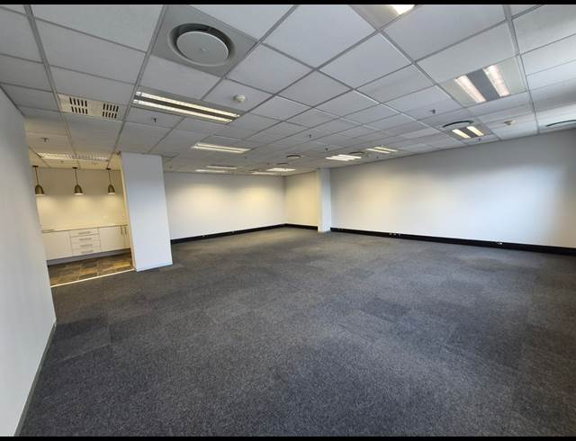 712M² OFFICE TO LET IN ROSEBANK