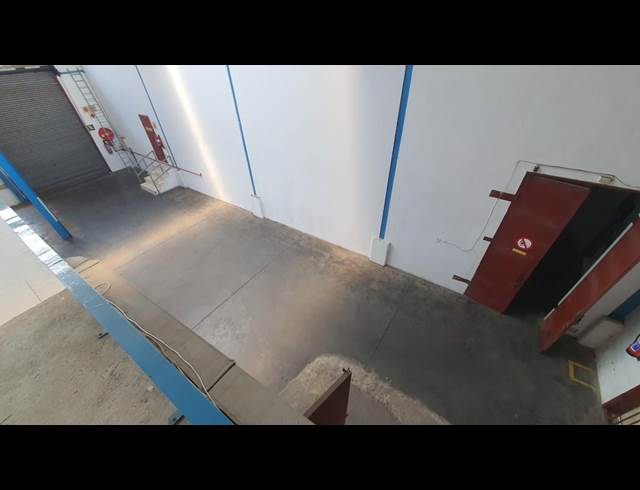 1,000M² WAREHOUSE TO LET IN SEBENZA