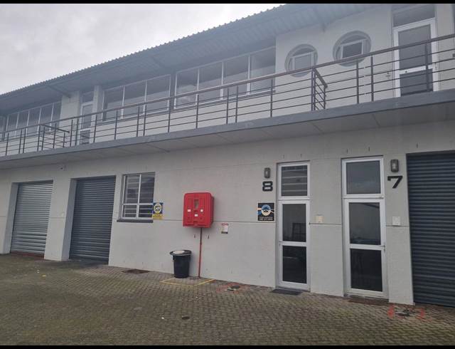 207M² WAREHOUSE TO LET IN CAPRICORN
