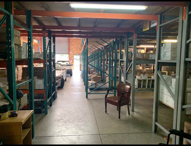576M² WAREHOUSE TO LET IN STRIJDOMPARK
