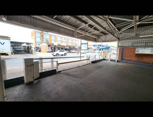 1,788M² SHOWROOM TO LET IN GEZINA
