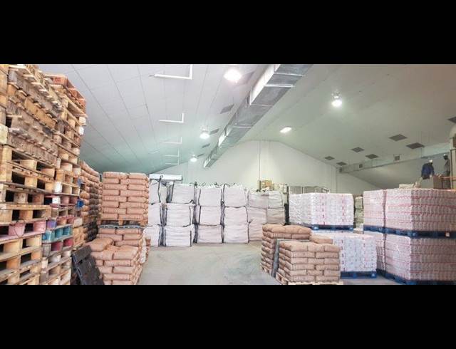 1,055M² WAREHOUSE TO LET IN ATLAS GARDENS