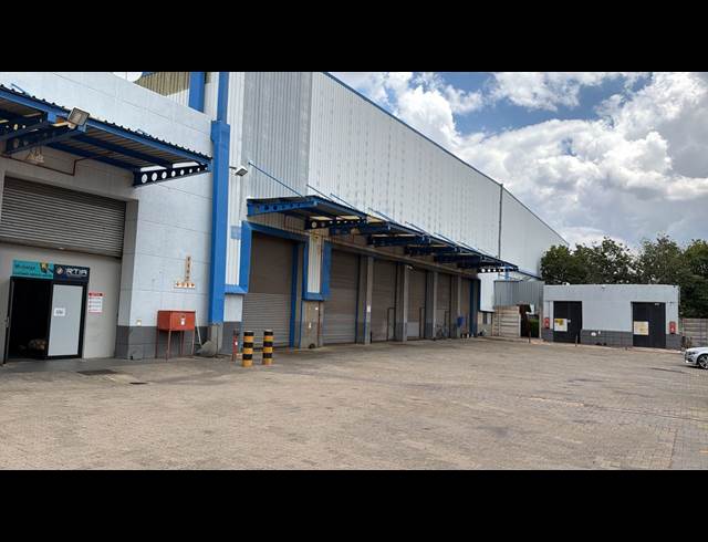 6,876M² WAREHOUSE TO LET IN RANDJESPARK