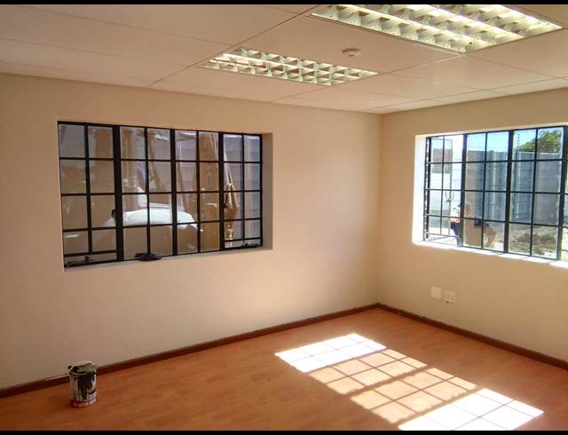 1,205M² WAREHOUSE TO LET IN BEACONVALE