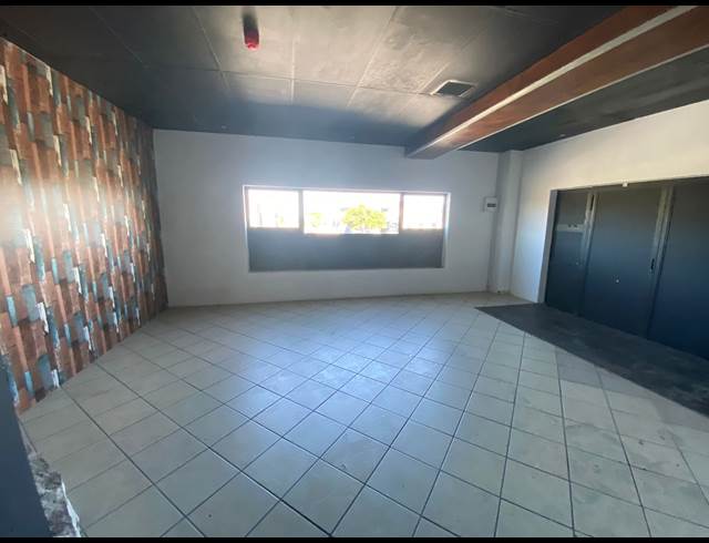 370M² RETAIL TO LET IN PARKLANDS