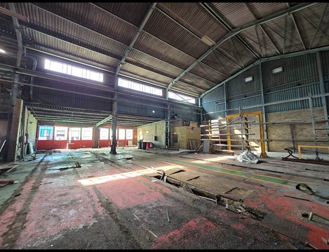 9,057M² FACTORY TO LET IN TUNNEY