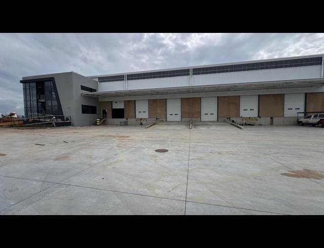 8,314M² WAREHOUSE TO LET IN AIRPORT PARK