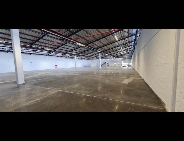 1,580M² WAREHOUSE TO LET IN RETREAT INDUSTRIAL