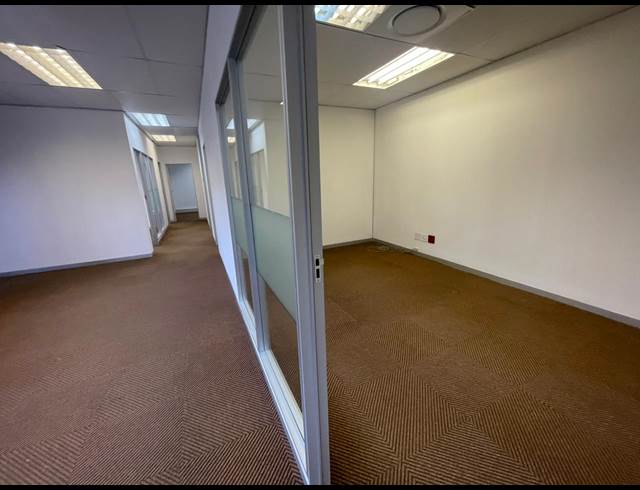 149M² OFFICE TO LET IN ROSEBANK