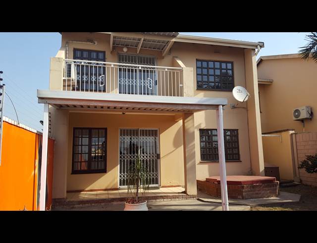 3 BEDROOM DUPLEX RENTED IN MALVERN