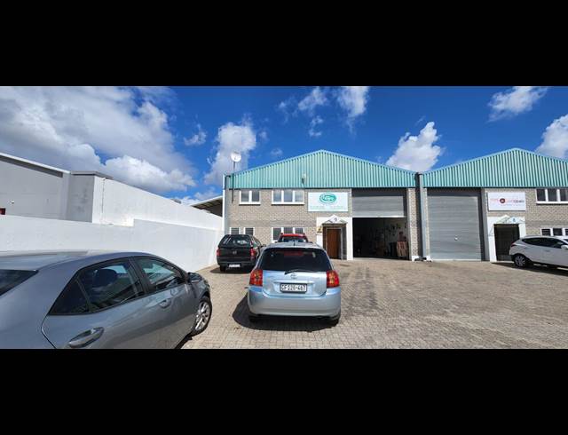 325M² WAREHOUSE RENTED IN SAXENBURG PARK 1