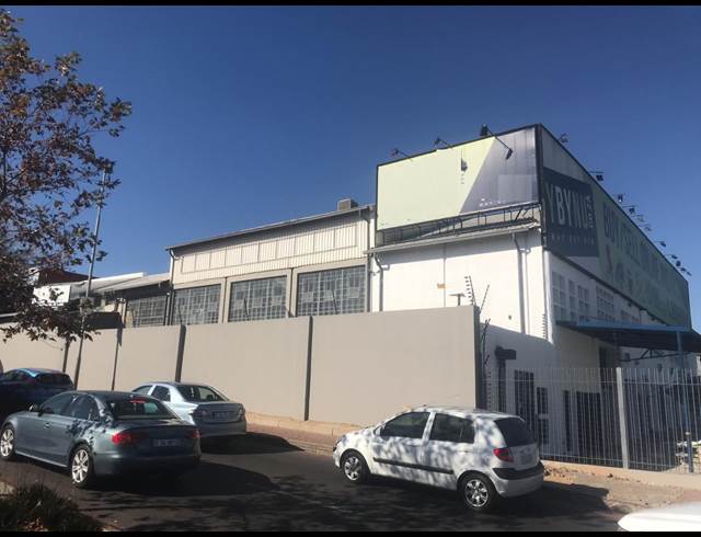 513M² WAREHOUSE TO LET IN WYNBERG