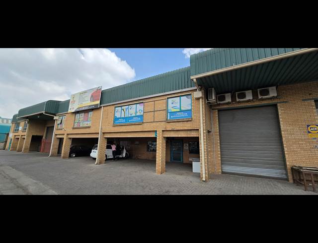 410M² WAREHOUSE TO LET IN STORMILL